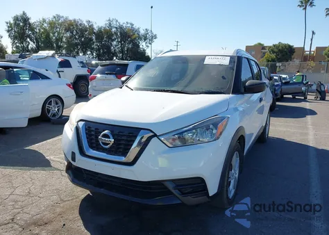 2018 Nissan Kicks S из США, поврежденный, VIN 3N1CP5CU0JL525779